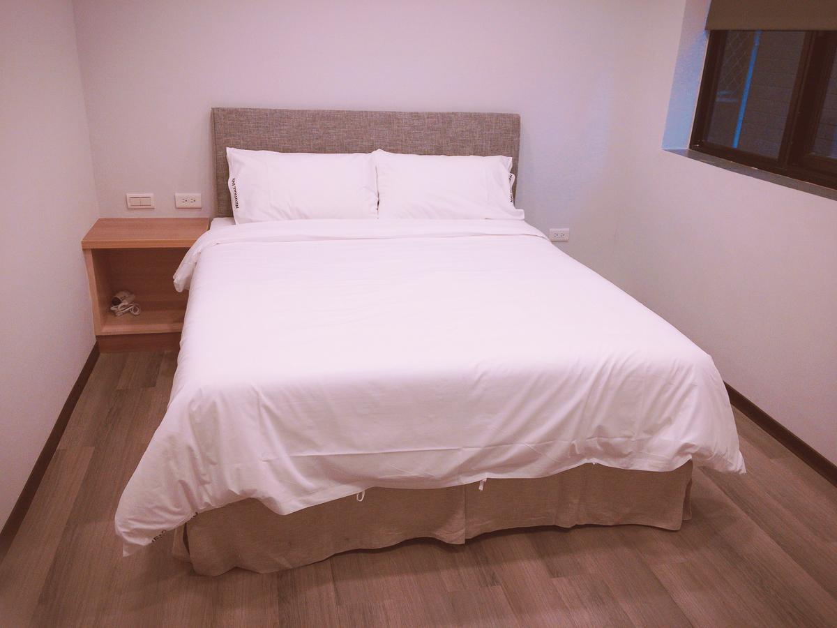 Neutral Inn Zhonghe  Bagian luar foto